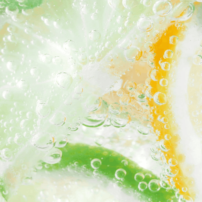 Cool, Crisp Fragrance: Fills your space with the refreshing clarity and invigorating sensation of an open, passing breeze.